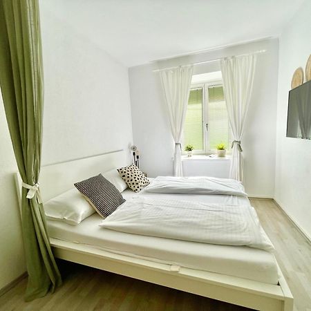 Contactless Self-Check-In - City Apartment Zum Wohlfuhlen Ans16 Грац Экстерьер фото