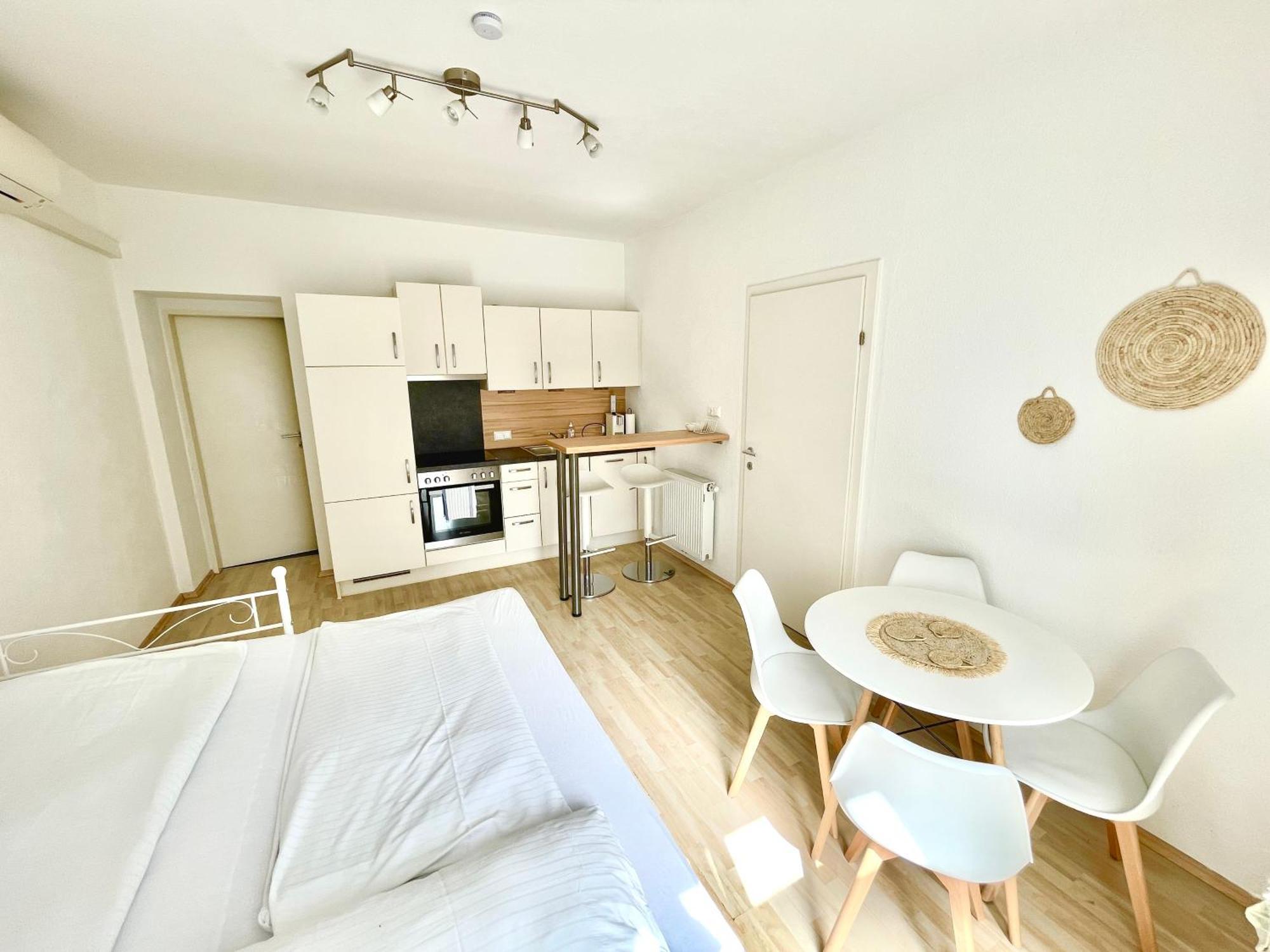Contactless Self-Check-In - City Apartment Zum Wohlfuhlen Ans16 Грац Экстерьер фото